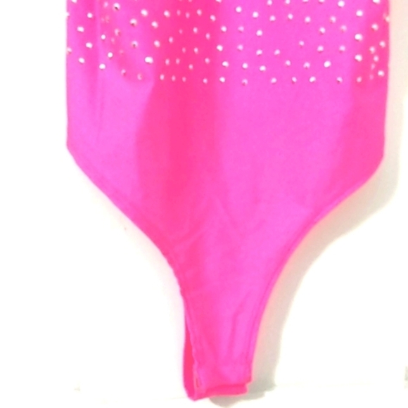 PINK PLUNGE V-NECK SILVER STUDDED SPARKLE THONG BODYSUIT SIZE MEDIUM NWOT - Picture 3 of 5